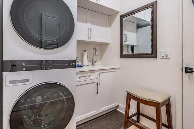 3308 W KNIGHTS AVENUE, Tampa, FL 33611