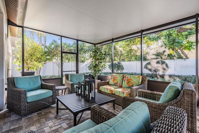 3308 W KNIGHTS AVENUE, Tampa, FL 33611