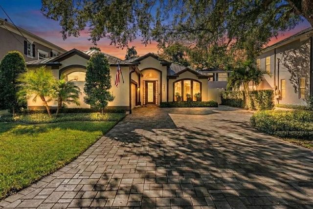 3308 W KNIGHTS AVENUE, Tampa, FL 33611