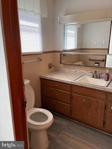 2433 HIGH POINT DR, Bethlehem, PA 18017