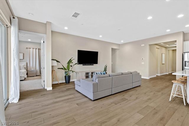 552 Comodo Street, Henderson, NV 89011