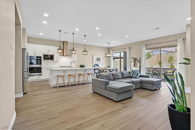 552 Comodo Street, Henderson, NV 89011