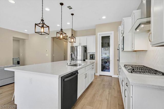 552 Comodo Street, Henderson, NV 89011