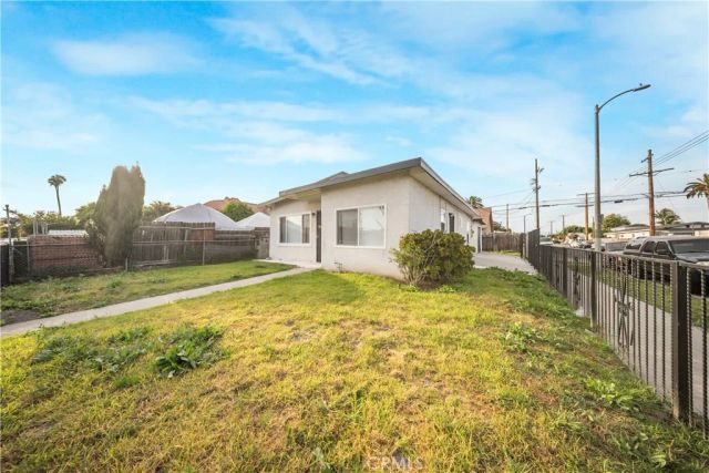 959 E 105th, Los Angeles, CA 90002