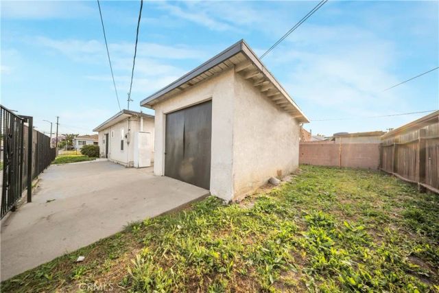 959 E 105th, Los Angeles, CA 90002