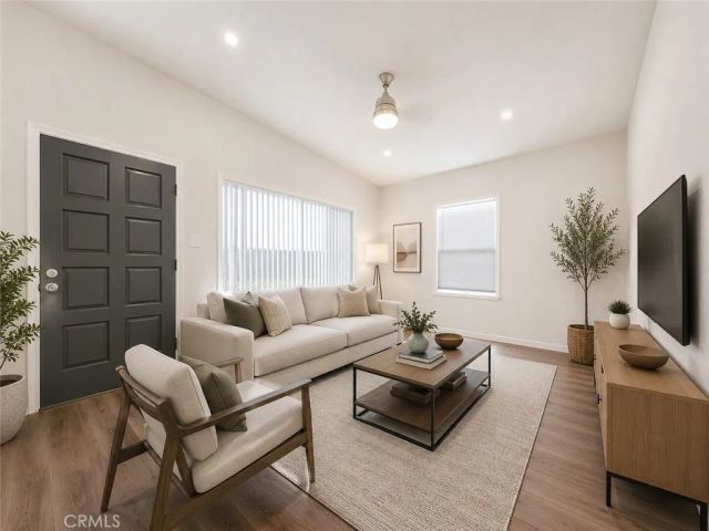 959 E 105th, Los Angeles, CA 90002