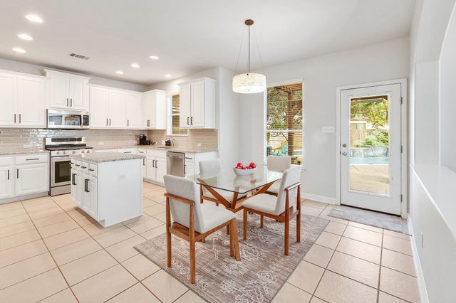 3754 Gentle Winds LN, Round Rock, TX 78681