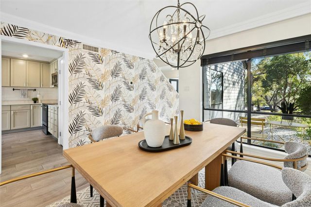 102 World Of Tennis SQ, Austin, TX 78738