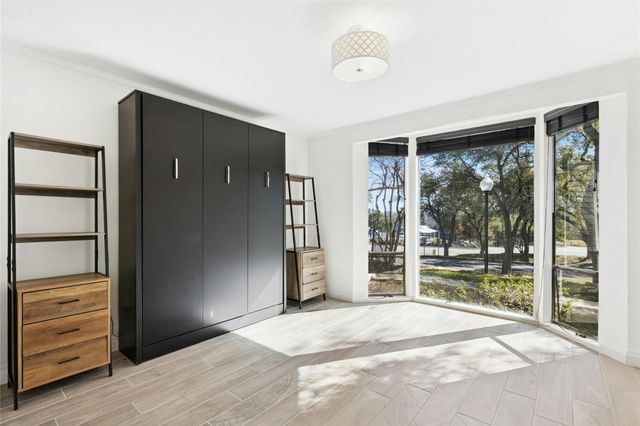 102 World Of Tennis SQ, Austin, TX 78738