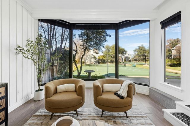 102 World Of Tennis SQ, Austin, TX 78738