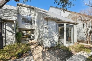 102 World Of Tennis SQ, Austin, TX 78738
