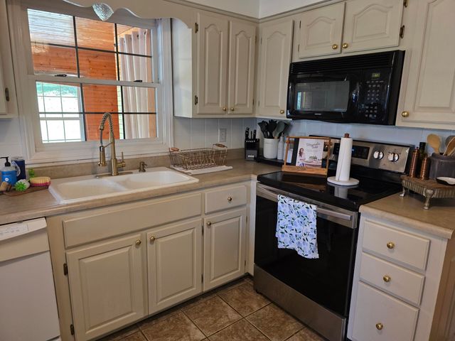 4887 N KY 11, Cannon, KY 40923