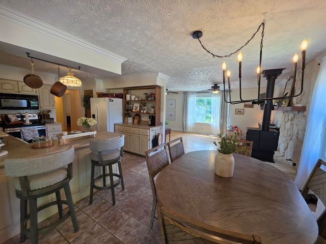 4887 N KY 11, Cannon, KY 40923