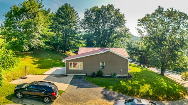 4887 N KY 11, Cannon, KY 40923