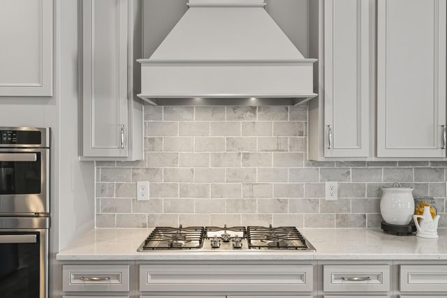 5552 Jessica Lane W, Powell, OH 43065