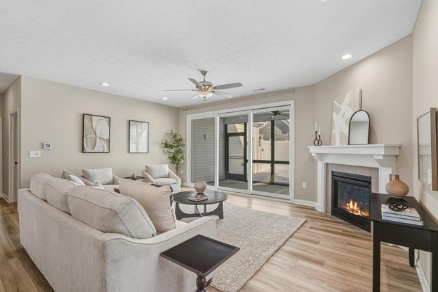 5552 Jessica Lane W, Powell, OH 43065