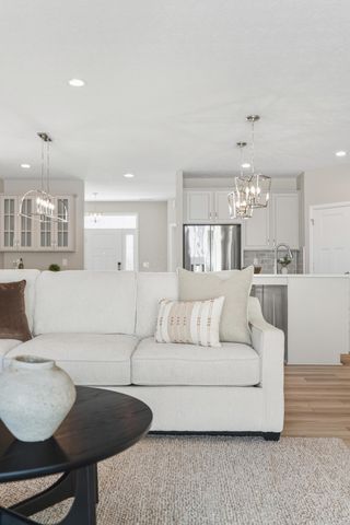 5552 Jessica Lane W, Powell, OH 43065