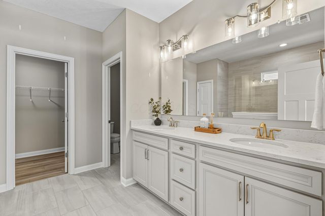 5552 Jessica Lane W, Powell, OH 43065