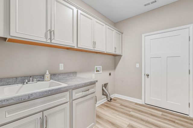 5552 Jessica Lane W, Powell, OH 43065