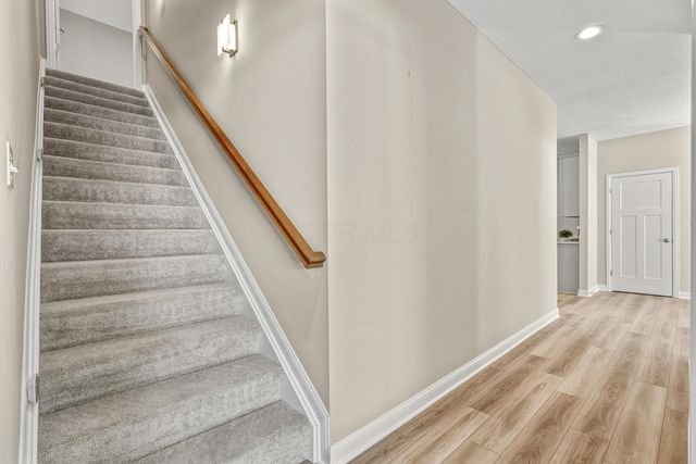 5552 Jessica Lane W, Powell, OH 43065