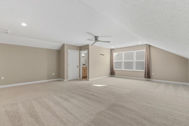 5552 Jessica Lane W, Powell, OH 43065