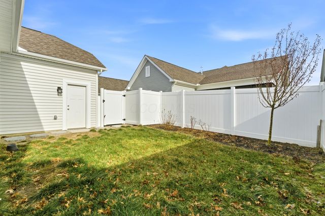 5552 Jessica Lane W, Powell, OH 43065