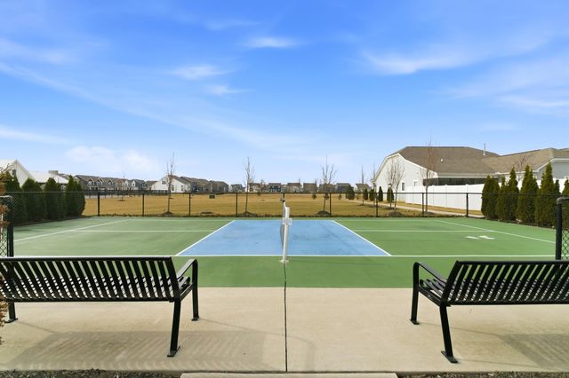 5552 Jessica Lane W, Powell, OH 43065