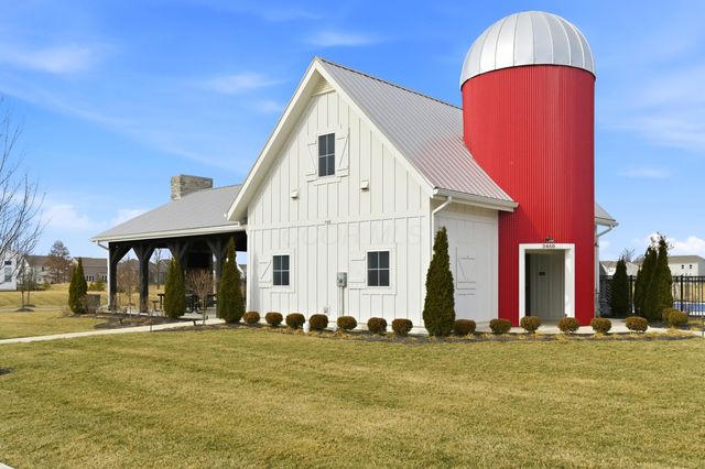 5552 Jessica Lane W, Powell, OH 43065