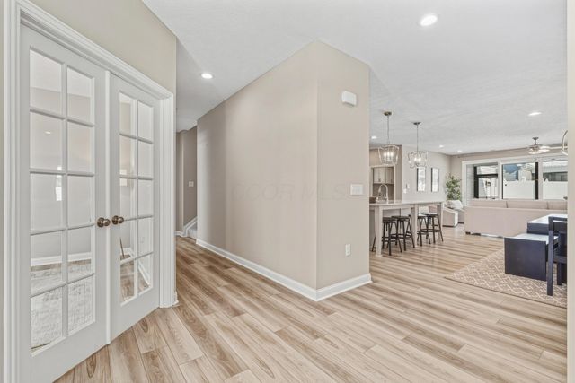 5552 Jessica Lane W, Powell, OH 43065