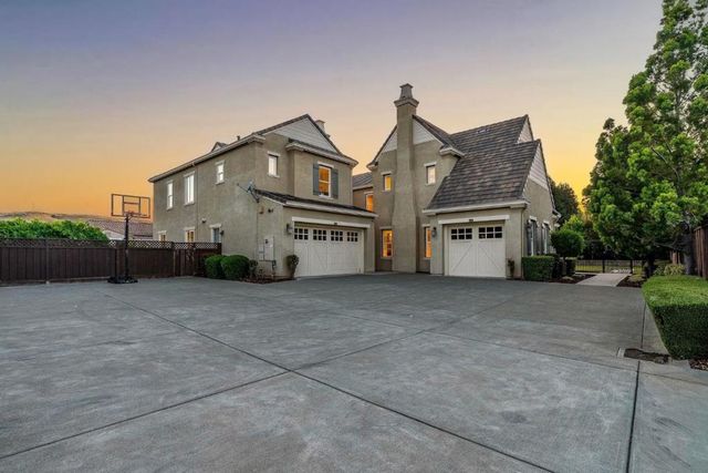 19011 Clayton Avenue, Morgan Hill, CA 95037