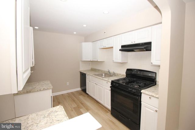 6415 N 10TH ST, Philadelphia, PA 19126