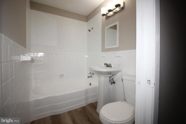 6415 N 10TH ST, Philadelphia, PA 19126