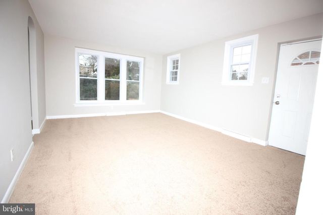 6415 N 10TH ST, Philadelphia, PA 19126