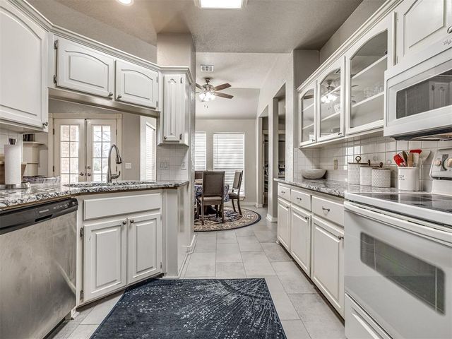 476 N Spinnaker Run, Stigler, OK 74462