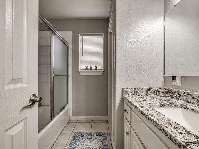 476 N Spinnaker Run, Stigler, OK 74462