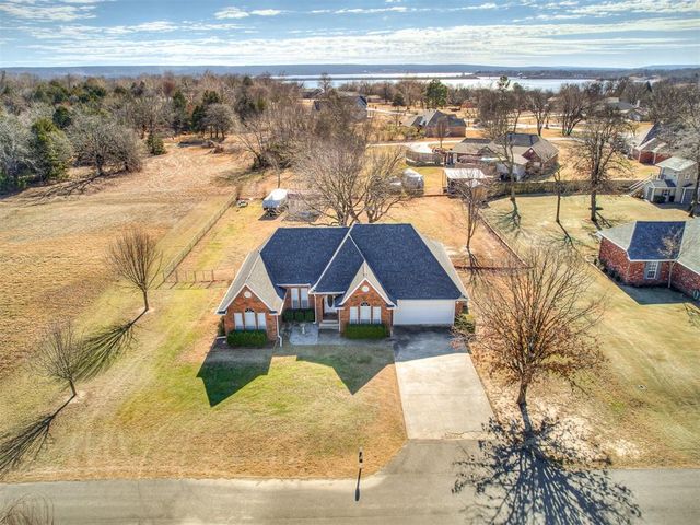 476 N Spinnaker Run, Stigler, OK 74462