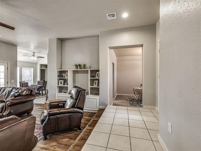 476 N Spinnaker Run, Stigler, OK 74462