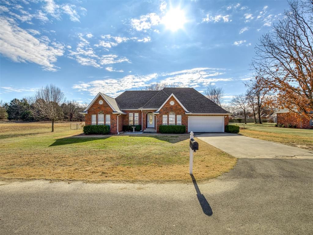 476 N Spinnaker Run, Stigler, OK 74462