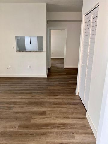 2121 NW 96TH Terrace 14M, Pembroke Pines, FL 33024