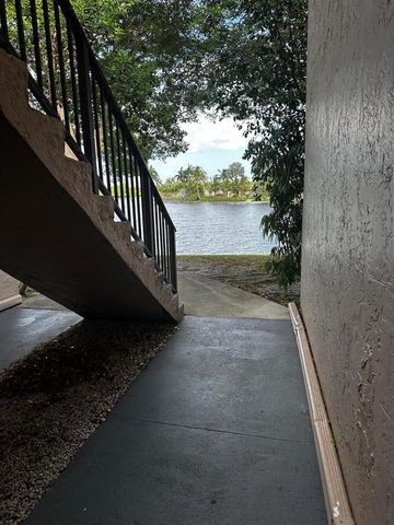 2121 NW 96TH Terrace 14M, Pembroke Pines, FL 33024
