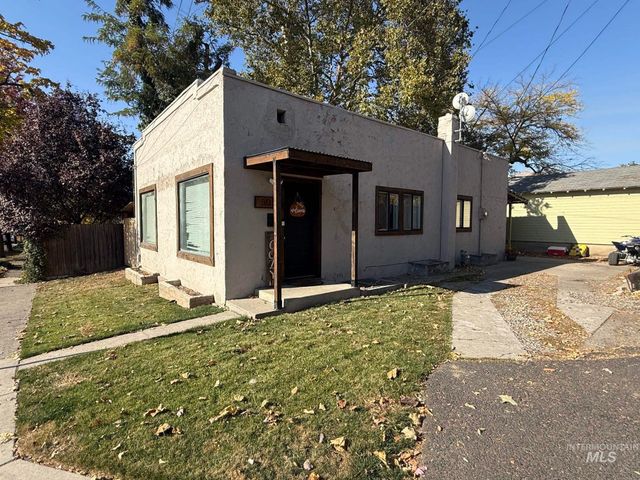 307 8th Avenue, Lewiston, ID 83501 property photo