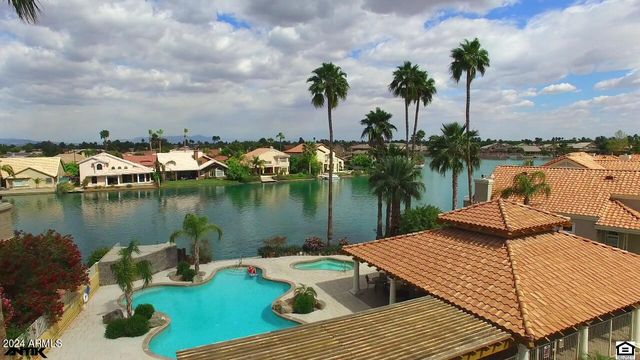 514 S MARINA Drive, Gilbert, AZ 85233