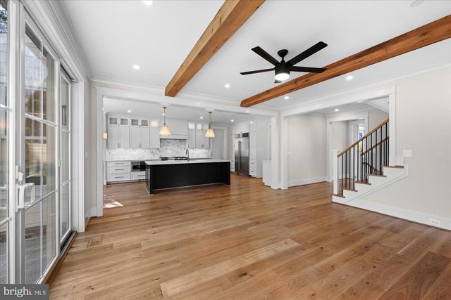5904 GREENTREE RD, Bethesda, MD 20817
