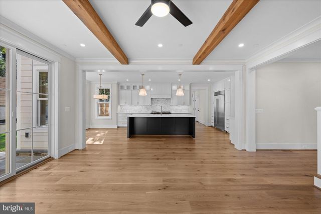 5904 GREENTREE RD, Bethesda, MD 20817