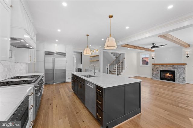 5904 GREENTREE RD, Bethesda, MD 20817