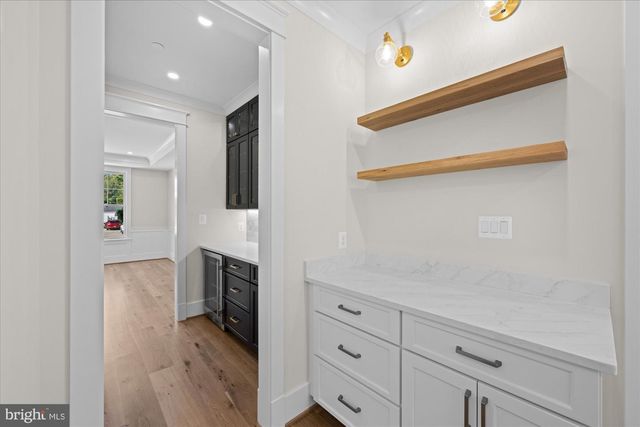 5904 GREENTREE RD, Bethesda, MD 20817