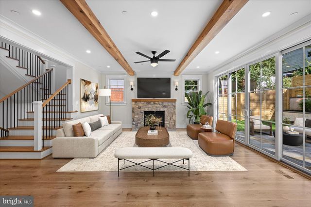 5904 GREENTREE RD, Bethesda, MD 20817