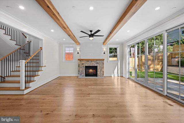 5904 GREENTREE RD, Bethesda, MD 20817