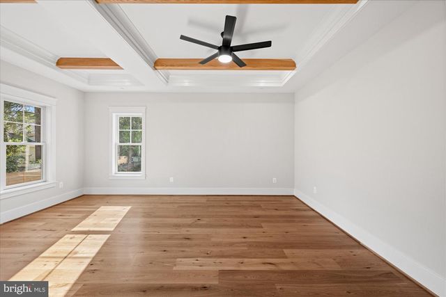 5904 GREENTREE RD, Bethesda, MD 20817