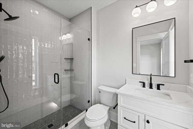 5904 GREENTREE RD, Bethesda, MD 20817